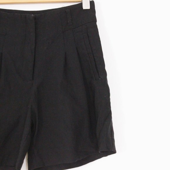 *Love & Liberty Black Mid-High Rise Shorts - Picture 4 of 5